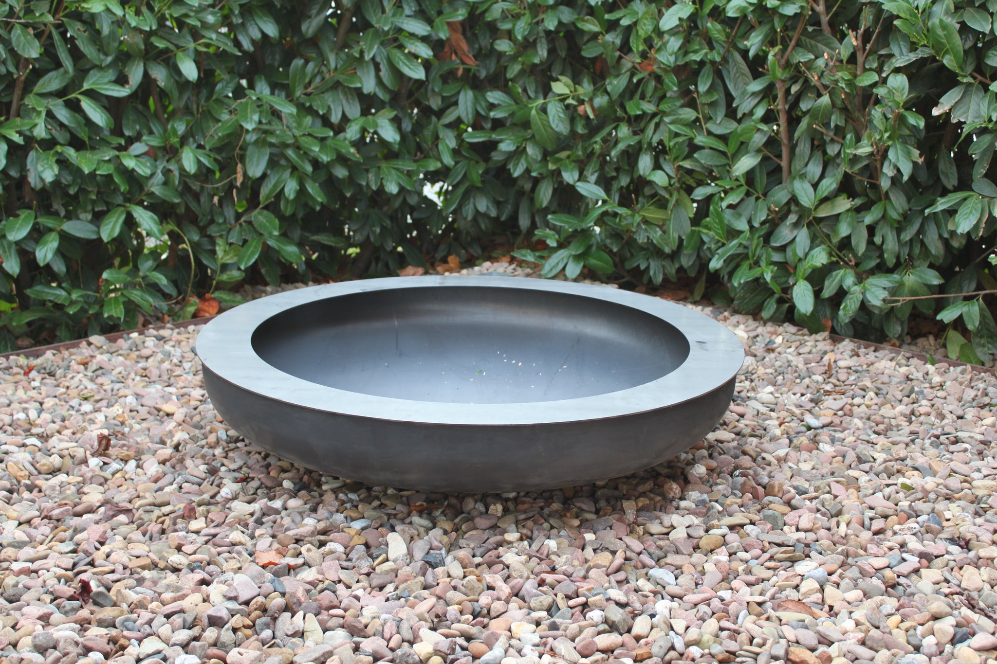 Pflanzschale Köpperboden rund 60cm 80cm 100cm – Metallkonzept-Beine